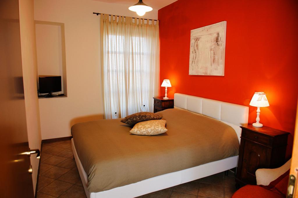 Agriturismo Paitin Alba (Piedmont) Quarto foto