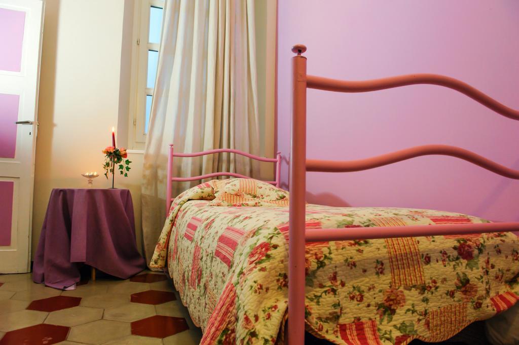 Agriturismo Paitin Alba (Piedmont) Quarto foto
