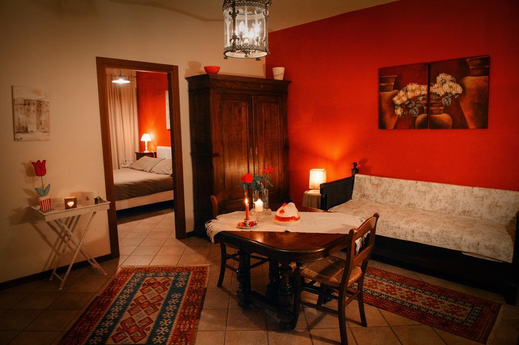 Agriturismo Paitin Alba (Piedmont) Quarto foto